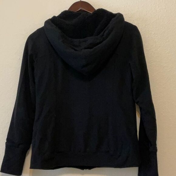 Alo yoga Sherpa lining hoodie size small - Picture 3 of 10